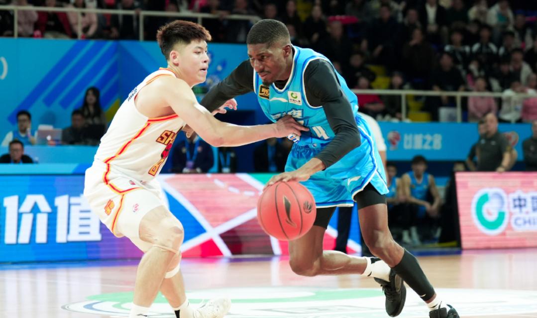 B体育官网入口-新疆男篮主场击败广东，实现逆袭