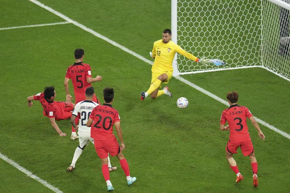 B体育入口-包含塞尔维亚遭遇险胜，小组赛发挥尚需调整的词条