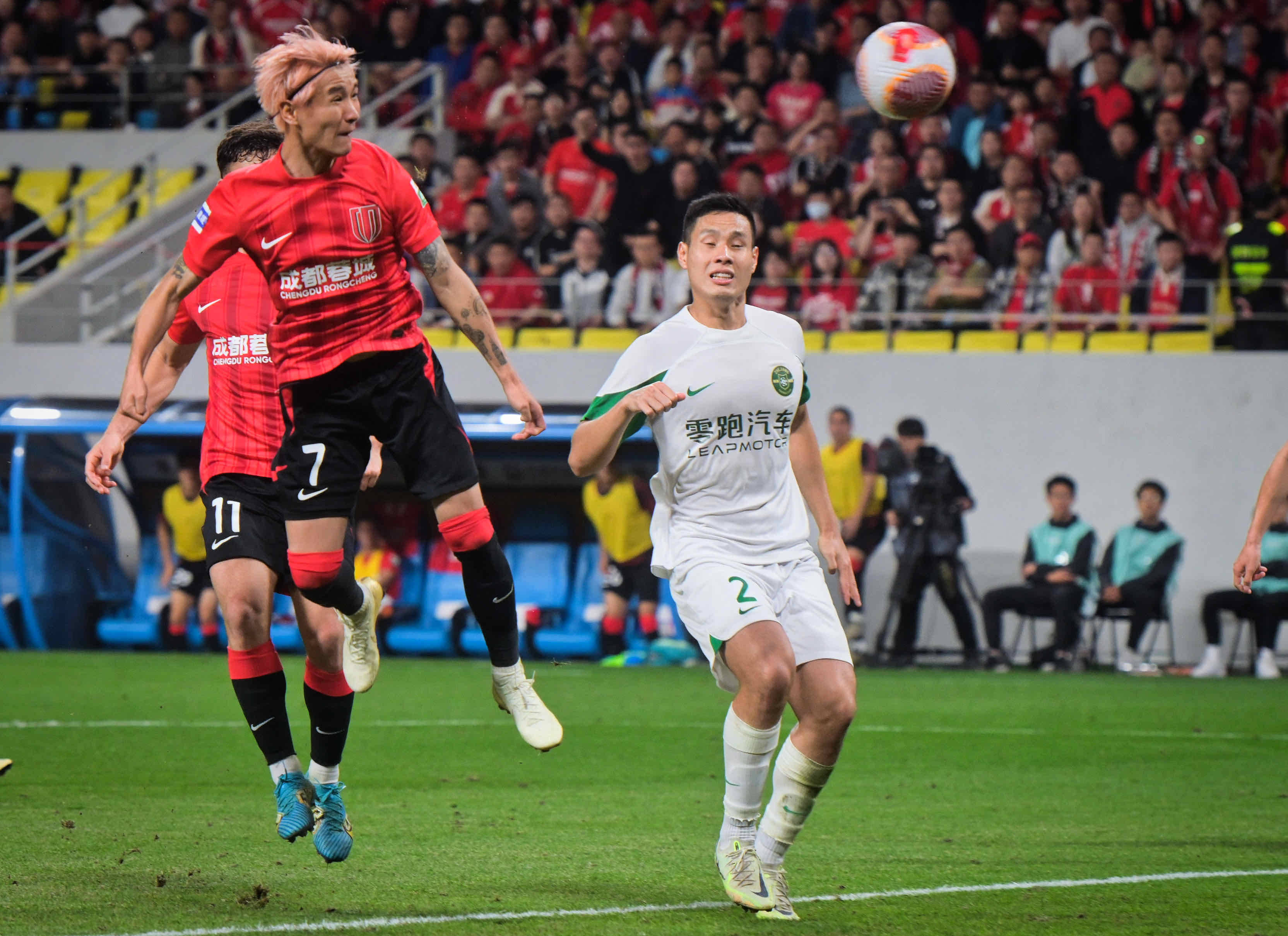 韦世豪展现绝佳状态，率领球队奋力一战的简单介绍