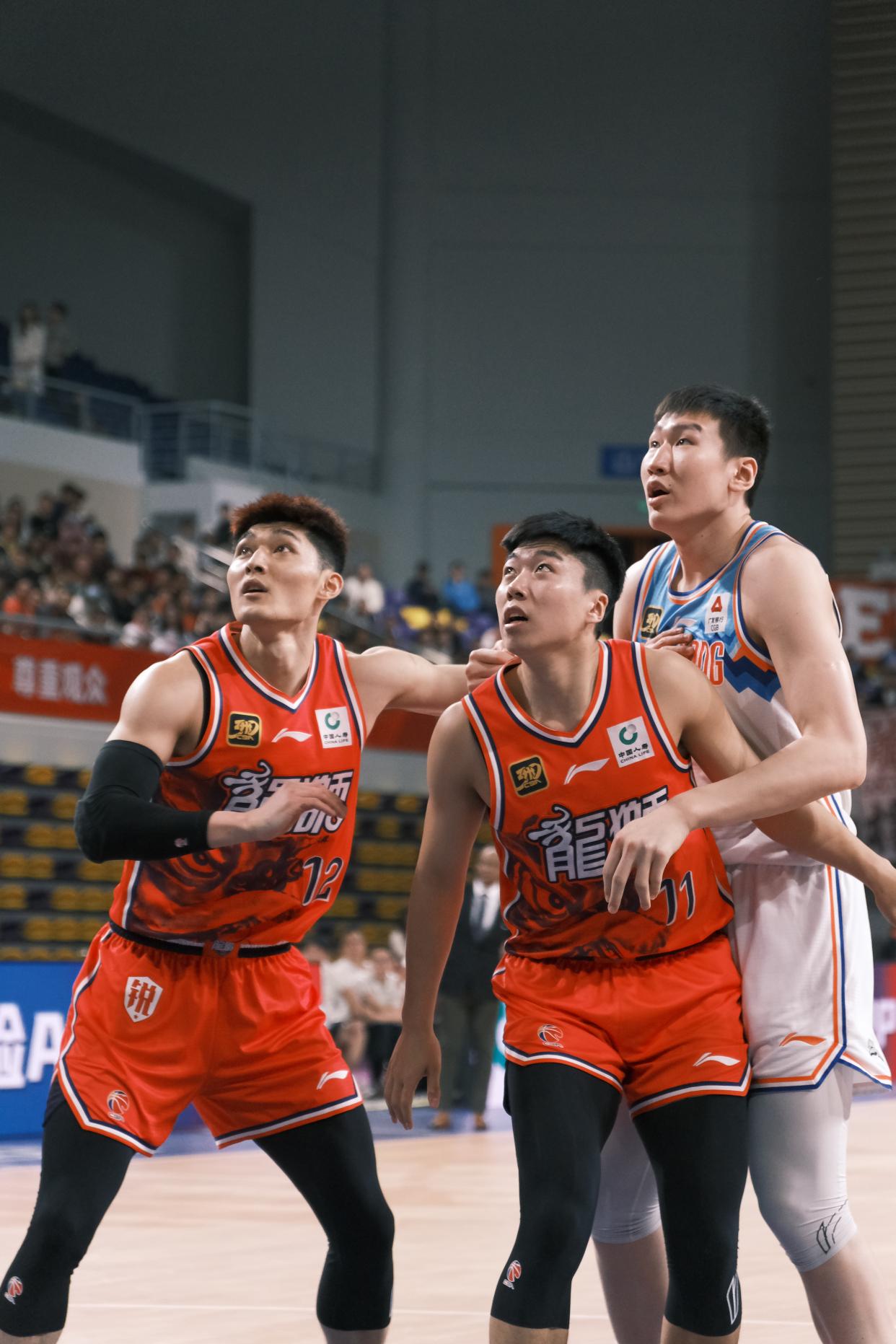 广州队客场击败北控,喜获两连胜 广州队客场击败北控,喜获两连胜