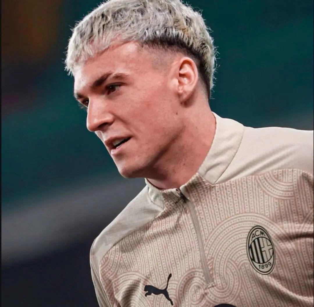 米兰前锋引援三大热门候选球员曝光，谁能成为下一个伊布？的简单介绍