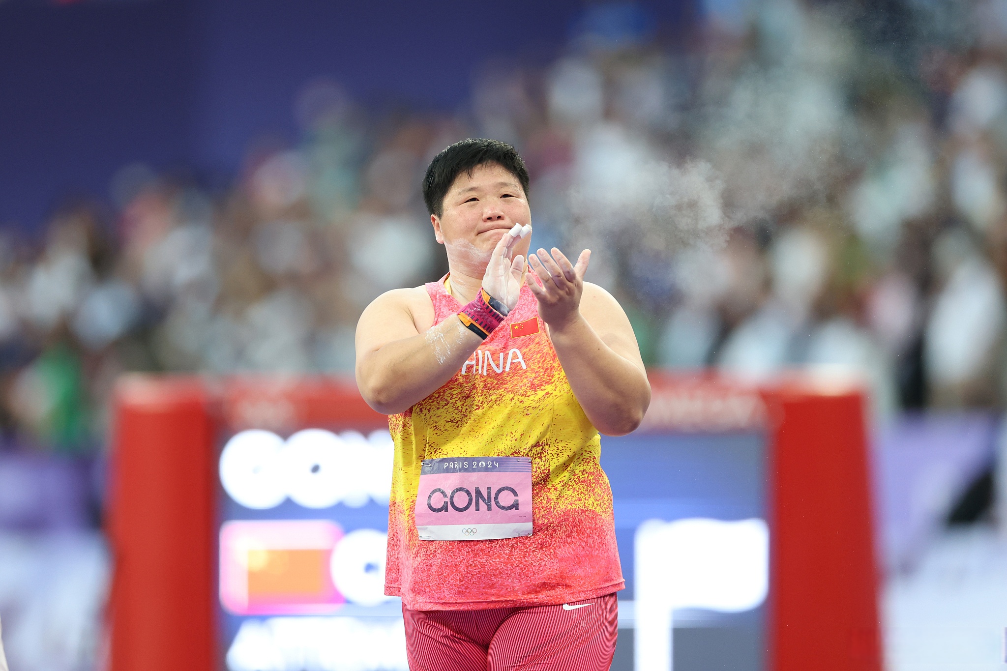 B体育教练-包含选手突破自我，夺得田径项目金牌的词条